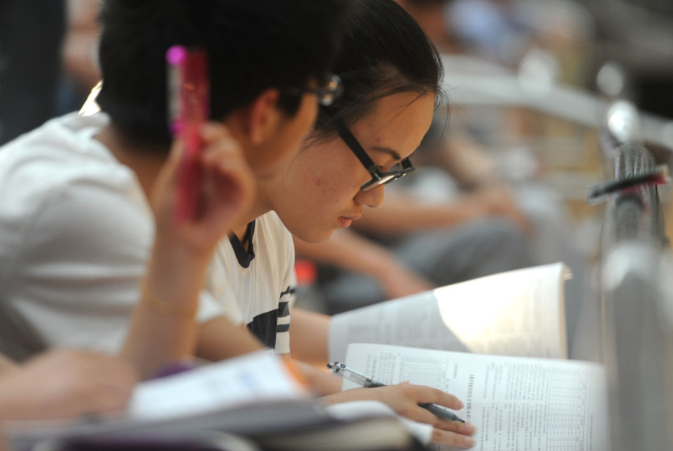 今年这5所大学分数线严重下滑，全都是985高校，厦门大学上榜