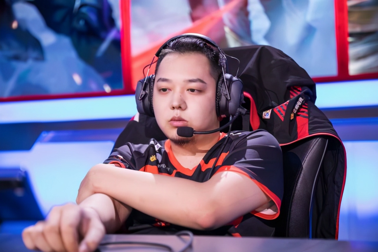 ag一诺"金句"不断,6.6自觉"奉献",笑影对兵线恋恋不舍