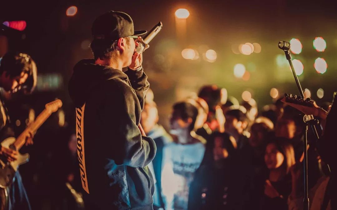 中国正在经历第四次单身潮，独居人口超7700万