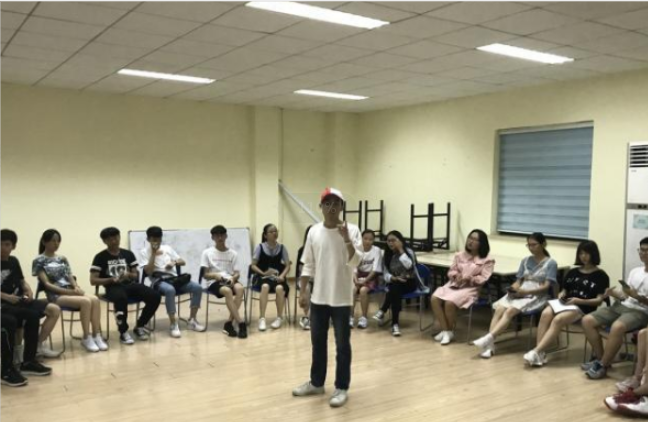 大一新生自我介绍，掌握要领，避开雷区，第一印象分蹭蹭蹭的涨