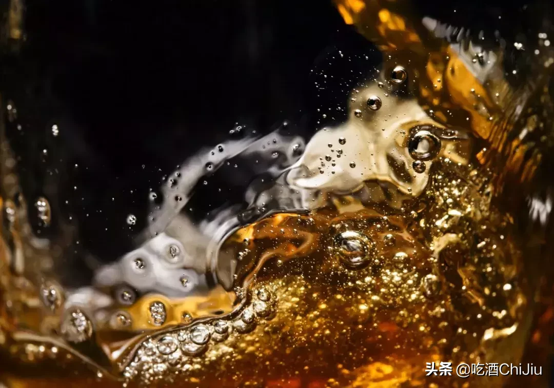 人头马XO,中年富人眼中的性感!