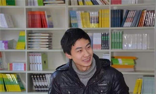 父母双残，捡过废品，以744分考上清华的庞众望，如今已读博士了