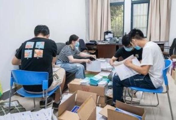 2021准大一新生须了解，录取通知书中的银行卡，还有这么大的作用