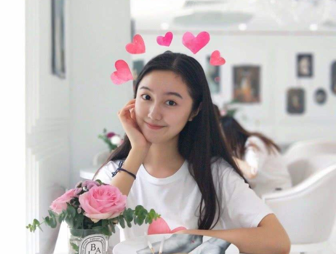 当年的“点读机女孩”已长大，考入211大学，网友：难怪说so easy