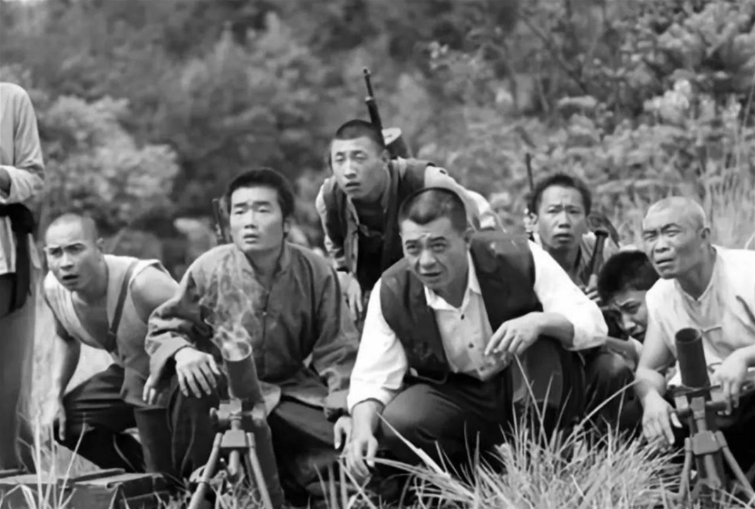 1937年周恩来崂山遇刺，替身被杀，自己险丧命，何人如此大胆？