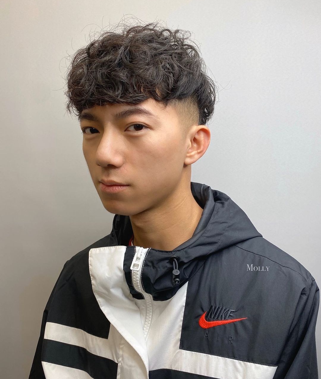 男生留"两边推光"发型又潮又帅,冬天剪这5款短发,清爽显魅力