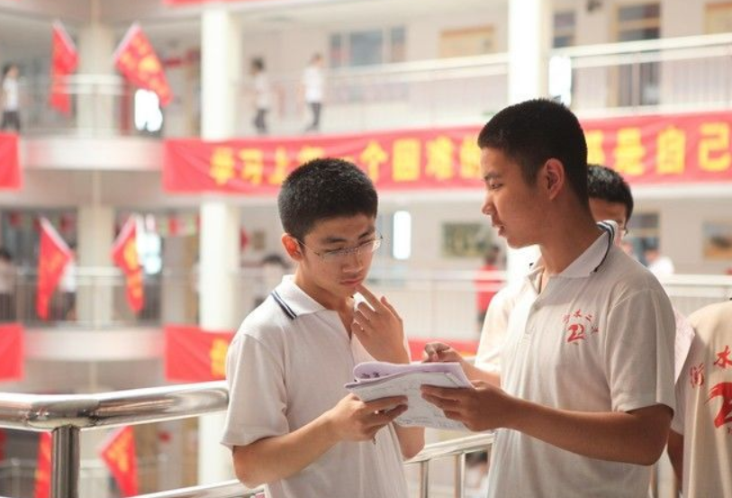 这所大学有点“惨”，本科一批招生无人问津，如今投档线降30分