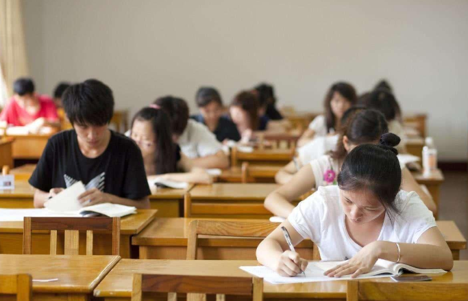 大学生挂科有哪些影响？可能会影响就业，大学生要引起重视