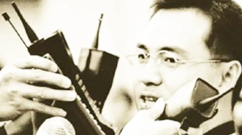 中国首个办手机号的人，号码当初随便选，他当年选了什么号？