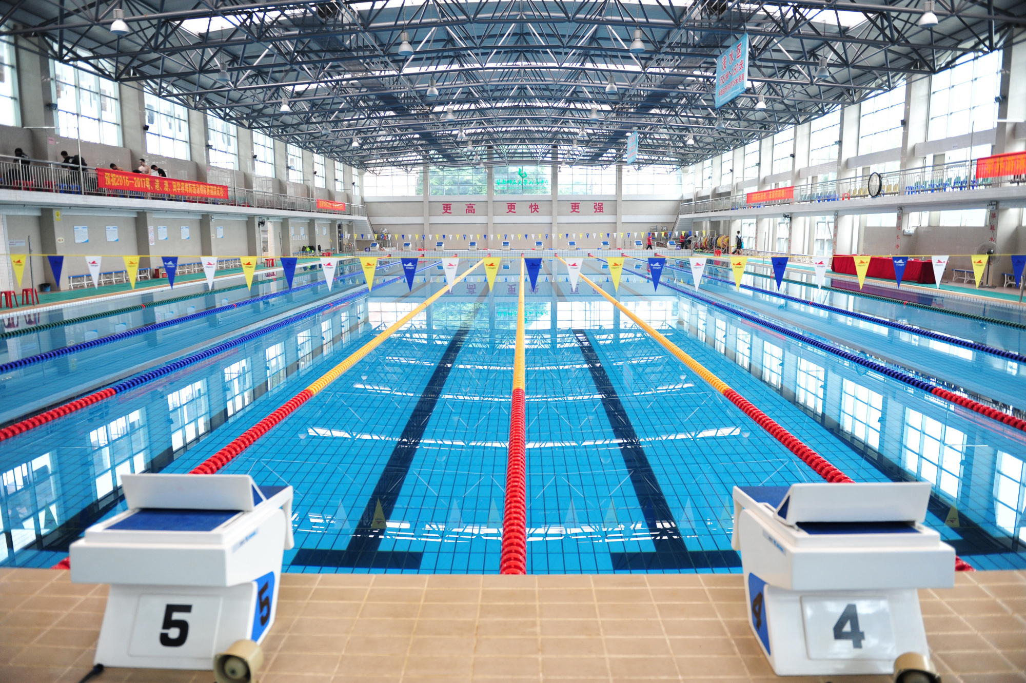 广东广州六所好高中，2020高考喜报，真光中学创造低进高出的典范