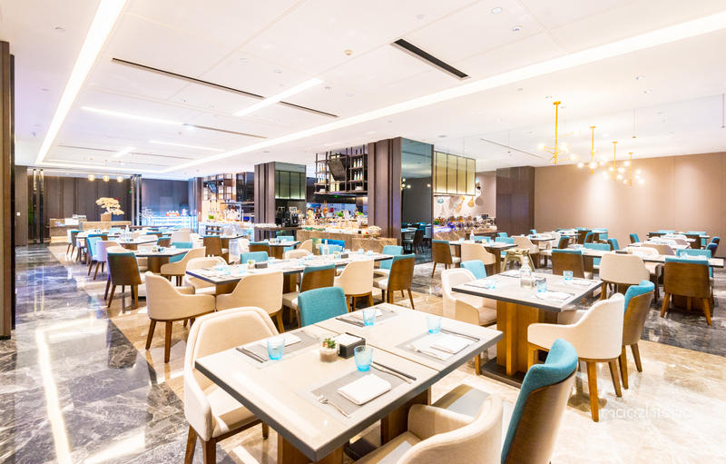 山城重庆，轻轨出行，玩转8D网红城市