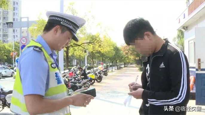 注意了！监控抓拍、夜间突击检查、实名曝光驾乘电动自行车时未戴安全头盔人员