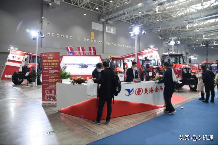 2021全國農(nóng)業(yè)機(jī)械及零部件展覽會在駐馬店開展，首日人氣火爆