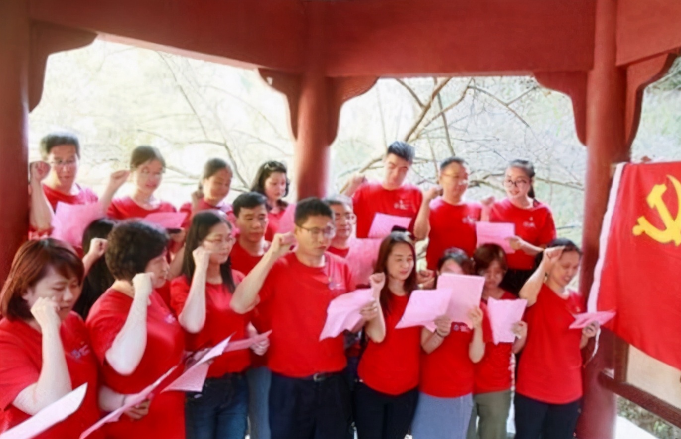 大学入党最容易！抓住机会在大学入党，成绩好不好，这4点也重要