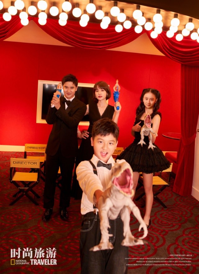 幸福！田亮重现8年前与女儿温情瞬间，单手抱13岁森碟直呼费劲