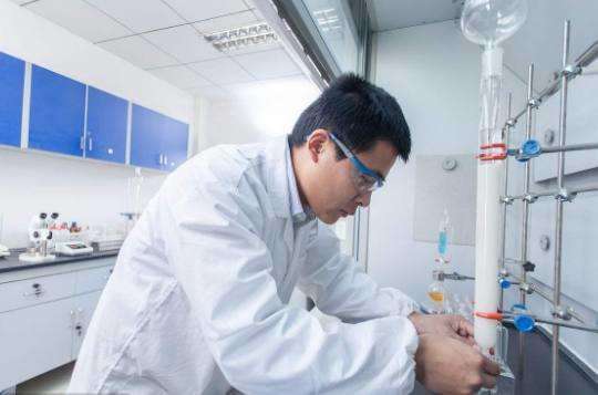 高考史上两位“最牛高考状元”，一个考750，一个749，现状如何