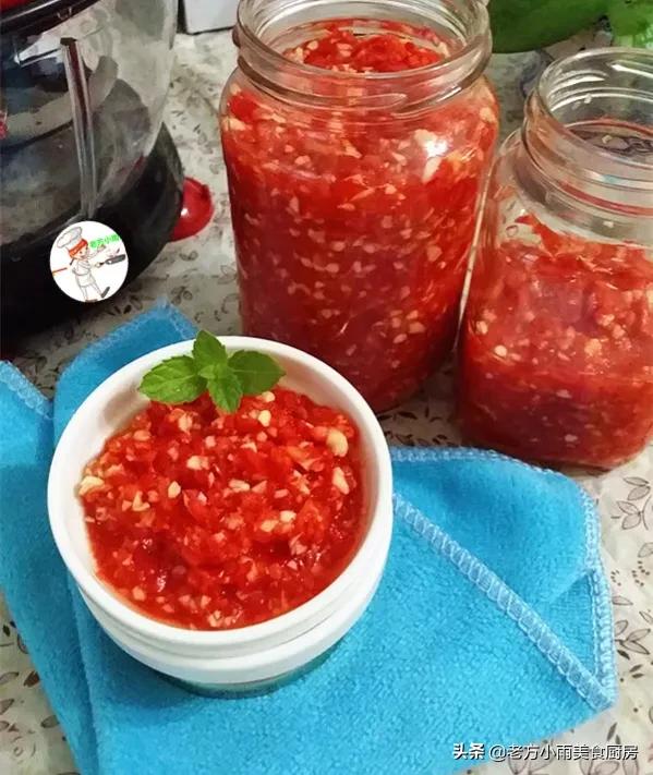 教你腌辣椒新做法，不用剁不用剪，不放白酒香又鲜，很多人不知道