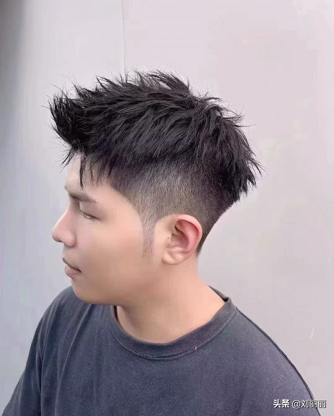 男发想要更多造型，头顶别剪太短，100多款时尚发型供你参考