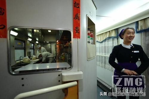 美味温暖回家路｜列车上4厨师一路做出500份盒饭百余份小炒……