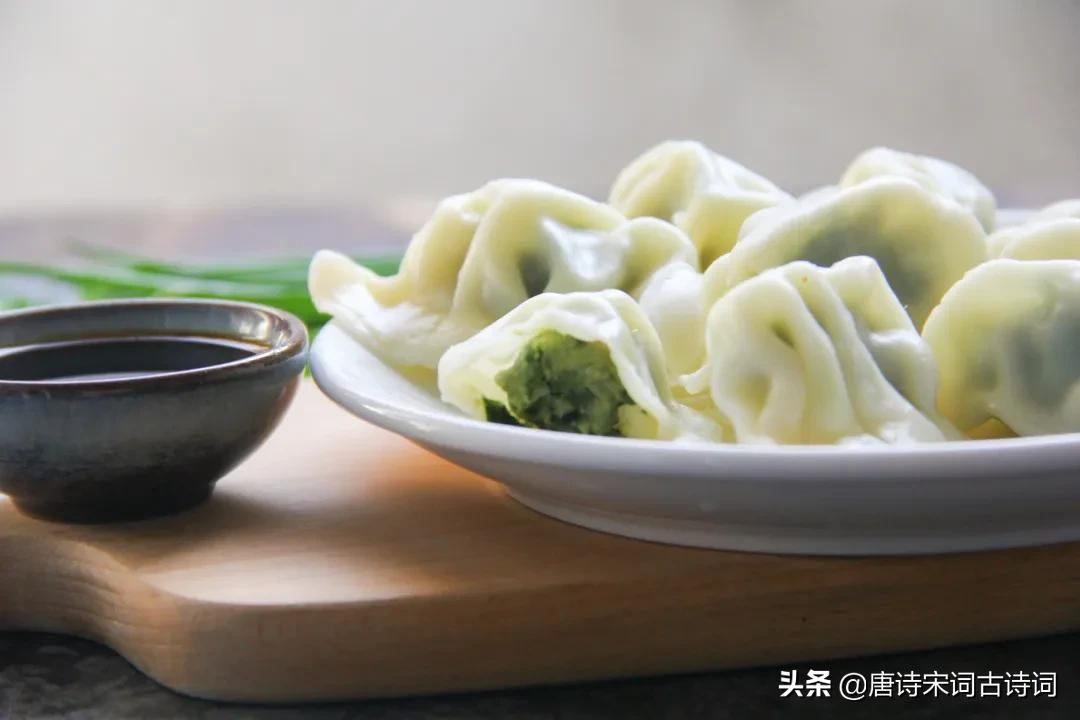 时绕麦田求野荠