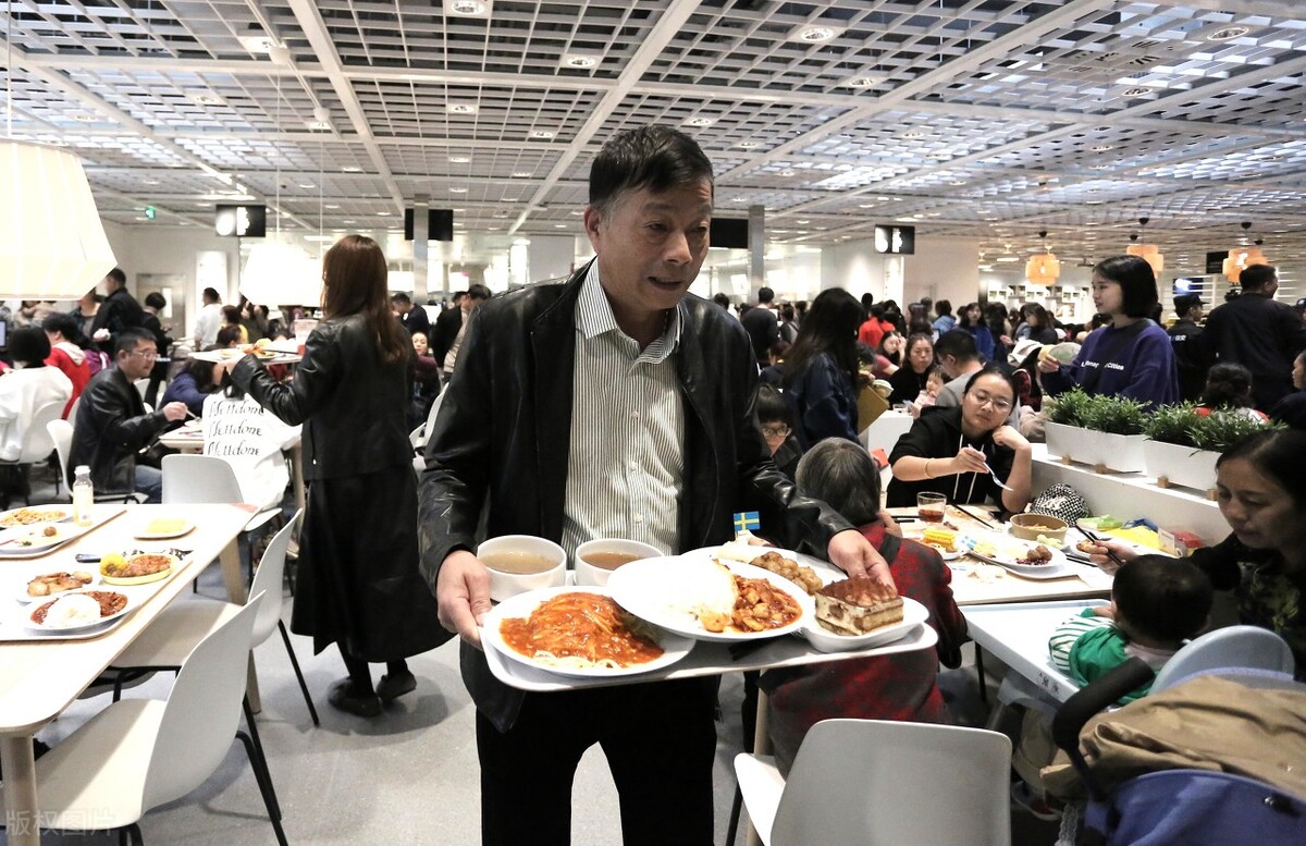 温州老板开快餐店，利用“一杯饮料”，月赚16万，这套路绝了