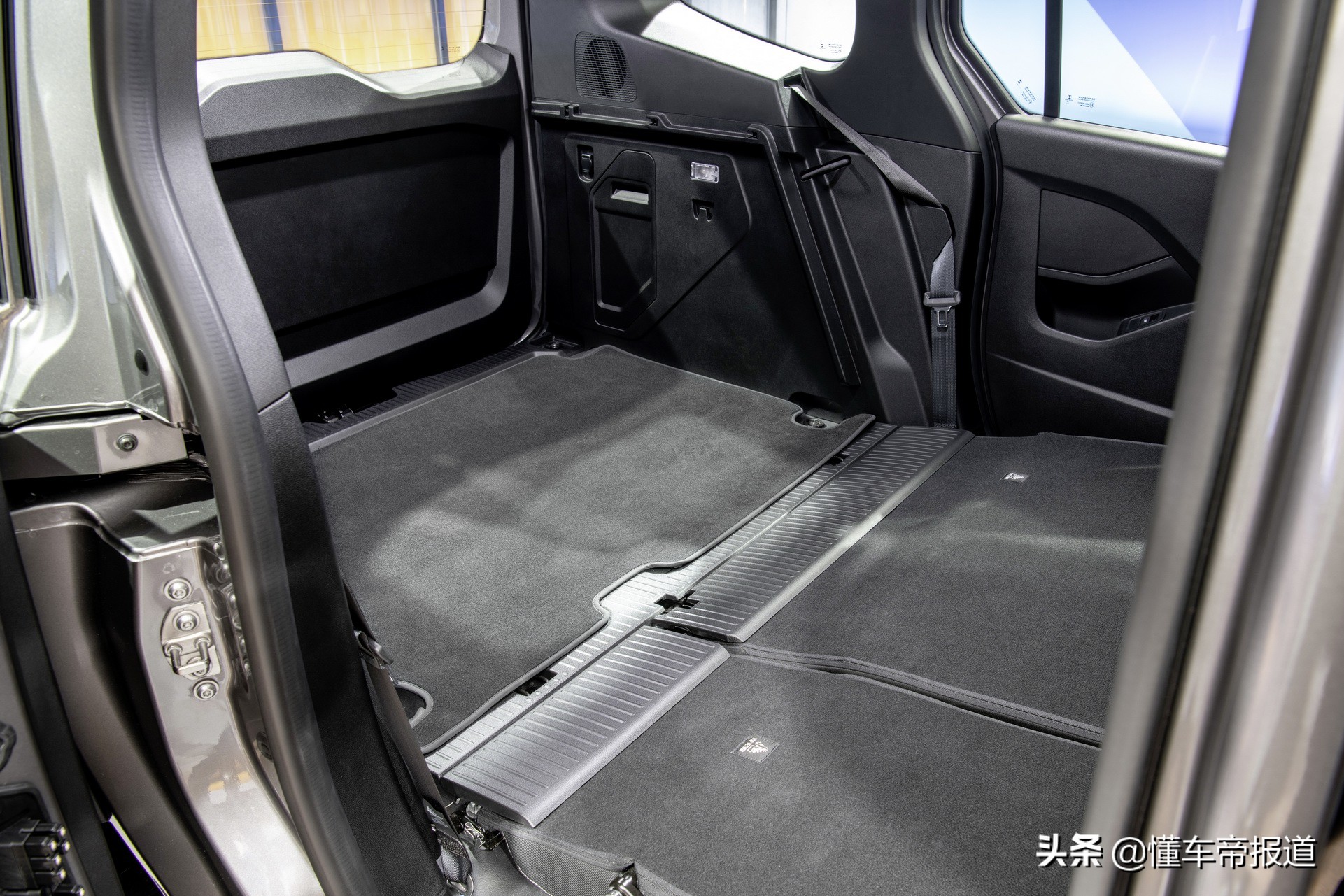 新车 </p><p>　　 德味“五菱宏光”，解析奔驰新Citan，实际却是换标雷诺？