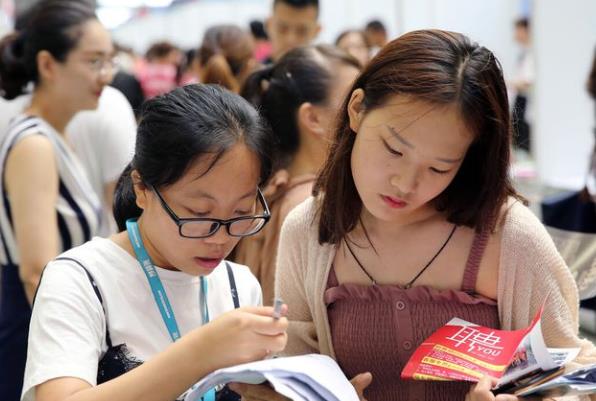 国内一所很神秘的双非院校，校内设禁区，新生入学要签保密协议