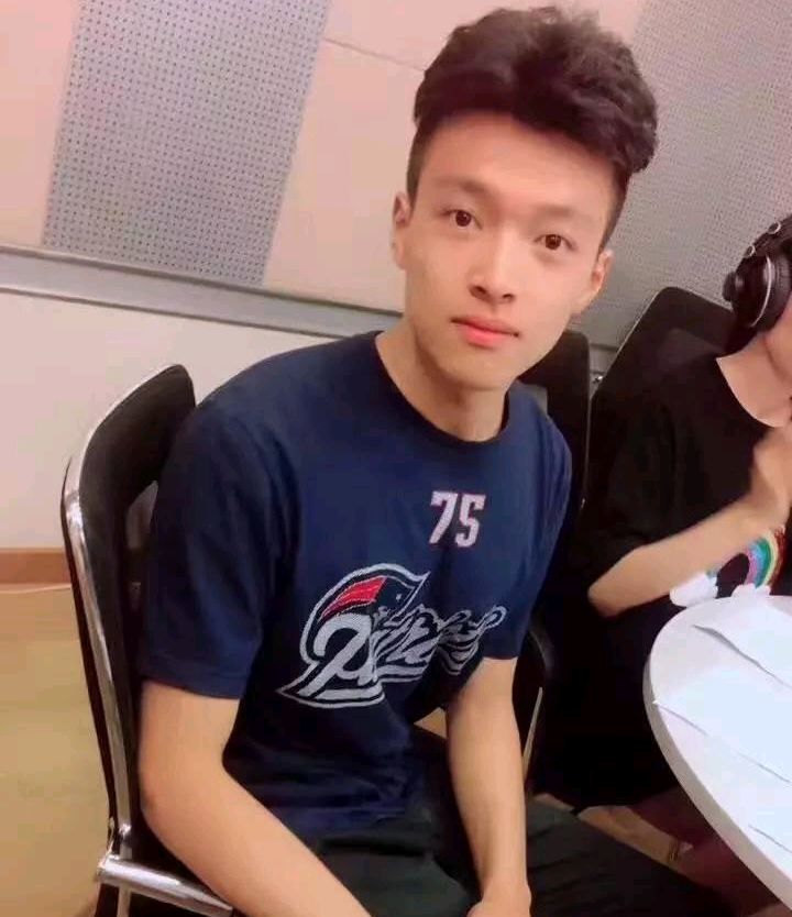 陕西省高考状元2017向远方（颜值学霸向远方）