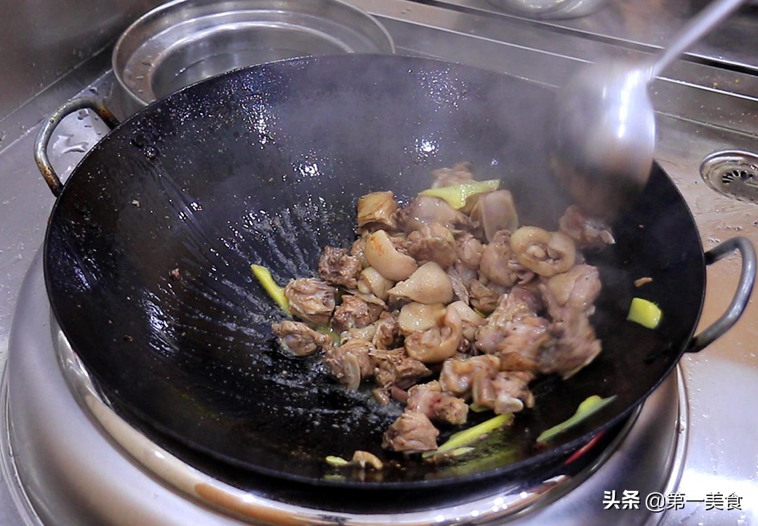 图片[4]-【陈皮焖鸭】做法步骤图 厨师长分享陈皮焖鸭特色做法 鲜嫩入-起舞食谱网