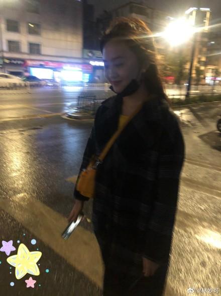 假唱风波、被怼老气？20岁林妙可依然拍戏上央视，悄悄活成大赢家