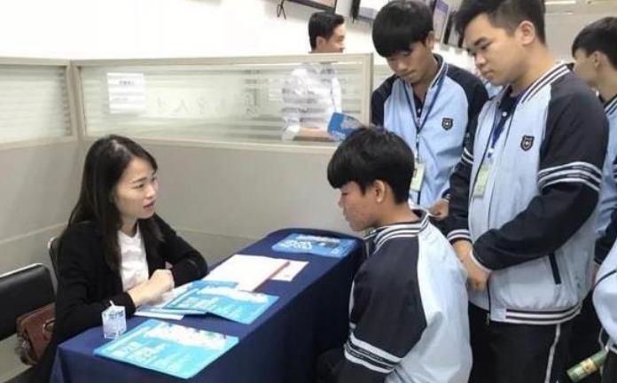 广东某地中考数学平均分创新低，人均38，学生直言：考了个寂寞