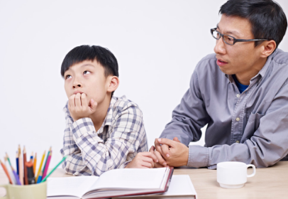 父亲是千万富豪，为让孩子吃苦，伪装成穷人，孩子得知后性情大变