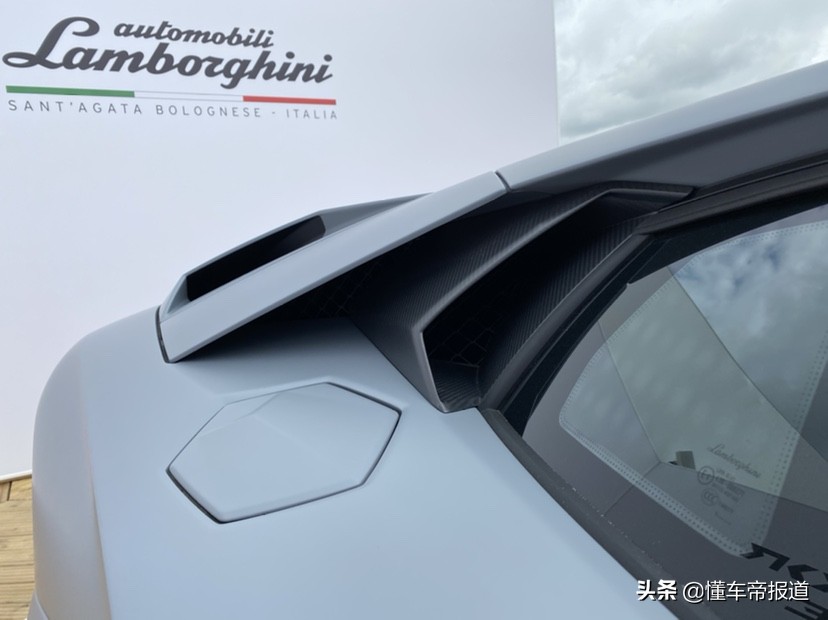 新车|此后再无V12？兰博基尼大牛最终版Aventador Ultimae正式亮相