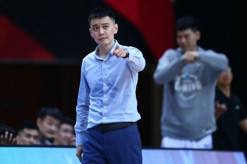 盘点CBA教练之最，杨鸣最帅郭士强最优秀，不吹不黑蒋兴权真王者