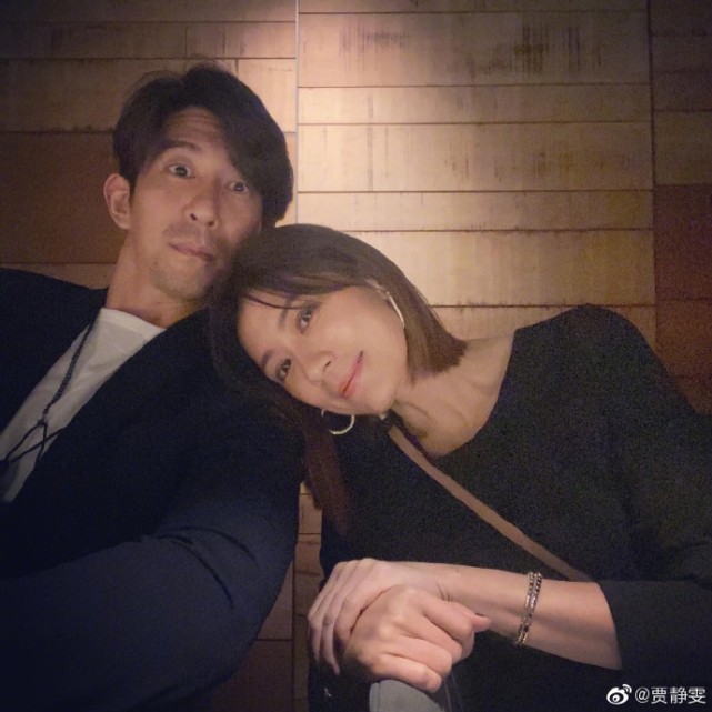 贾静雯晒万圣节照，咘咘波妞鬼马精灵，梧桐妹与妈妈贴头自拍好暖