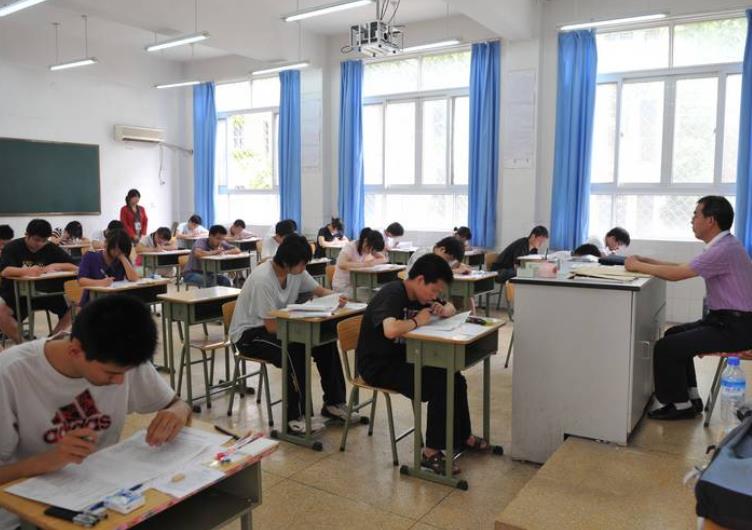 教育部传来通知，学生的高考成绩，将不能再作为老师的奖励标准