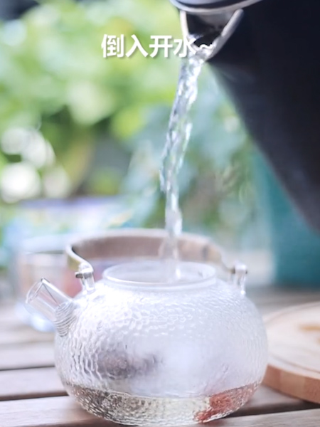 罗汉果泡水的正确方法（罗汉果与桂圆会碰撞出的美味）