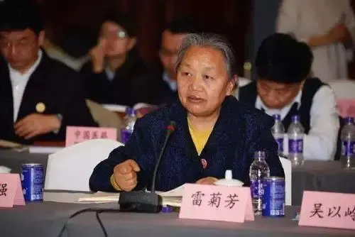 甘肃女首富雷菊芳:靠藏药发家,为人十分低调,身价高达120亿