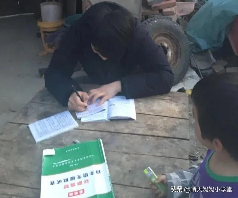 网红收入过亿，北大学霸卖猪肉，读书真的不值钱吗？