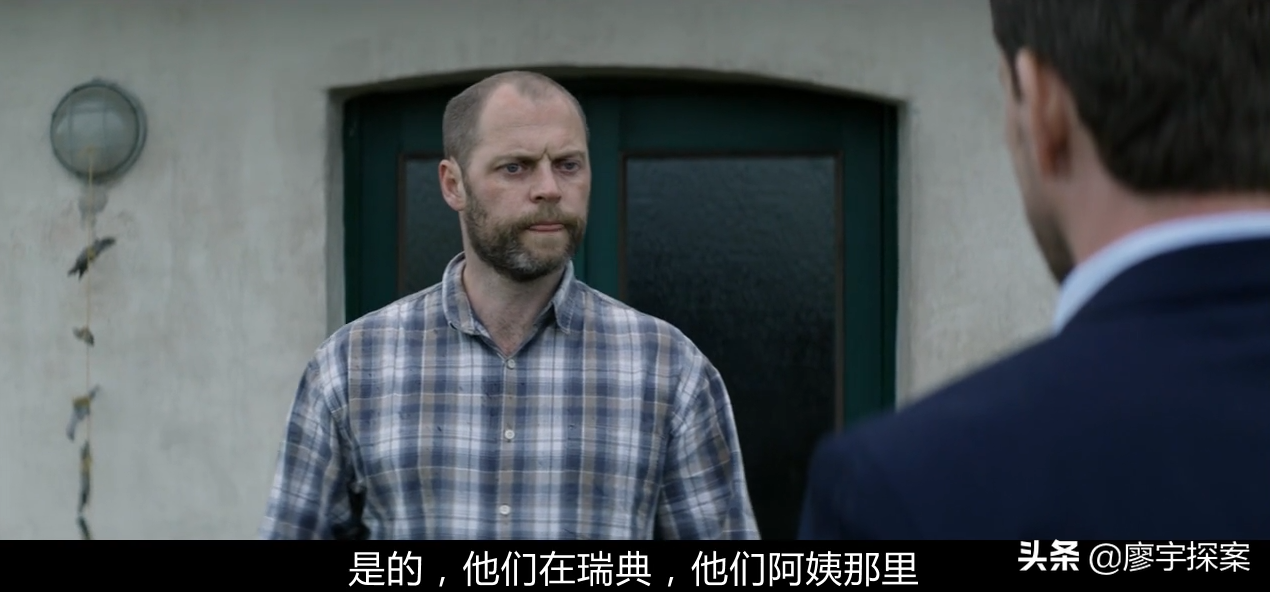 《悬案密码》4部曲：美女囚禁，贵校凶案，漂流瓶求救，墙中干尸