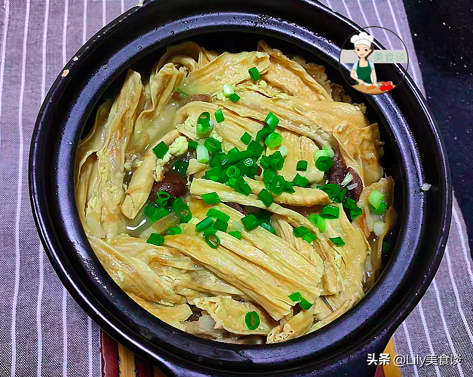 冬天，五花肉和它是绝配，泡软一煎一焖，简单又营养，多给孩子吃