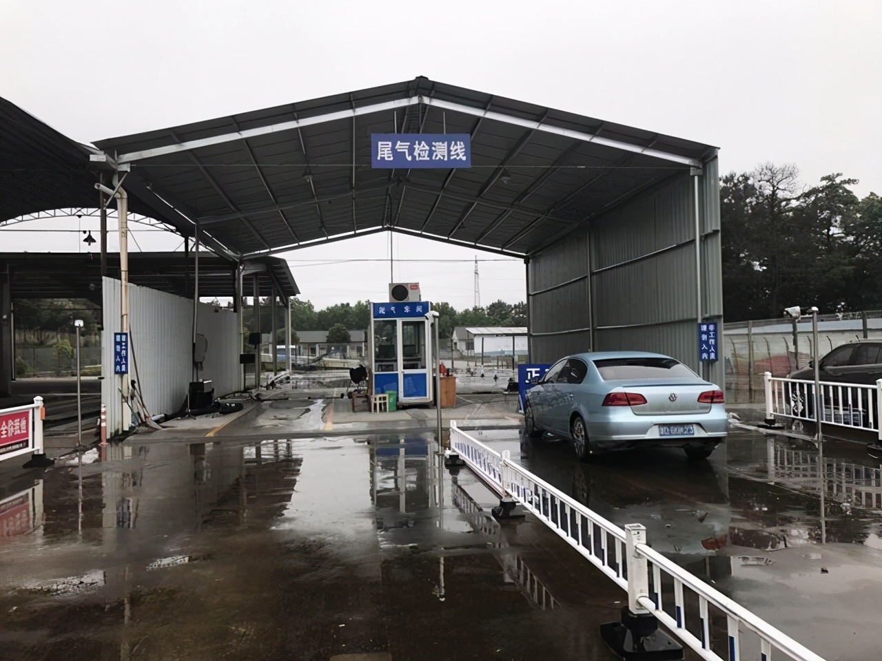 年检逾期宽限期是多久，当月也算过期吗