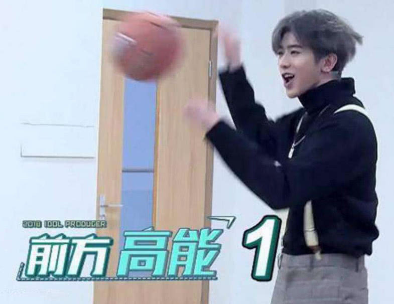蔡徐坤NBA形象大使（蔡徐坤：“打籃球”遭全網黑，兩次碰瓷周董，被粉絲捧成內娛笑話）