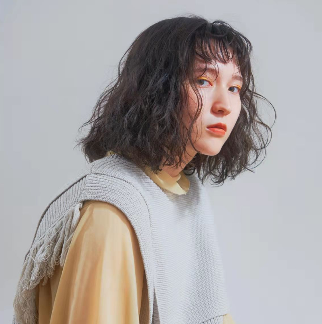 四五十岁的女人做发型，要记住这“三不选”，不仅俗气又影响品味