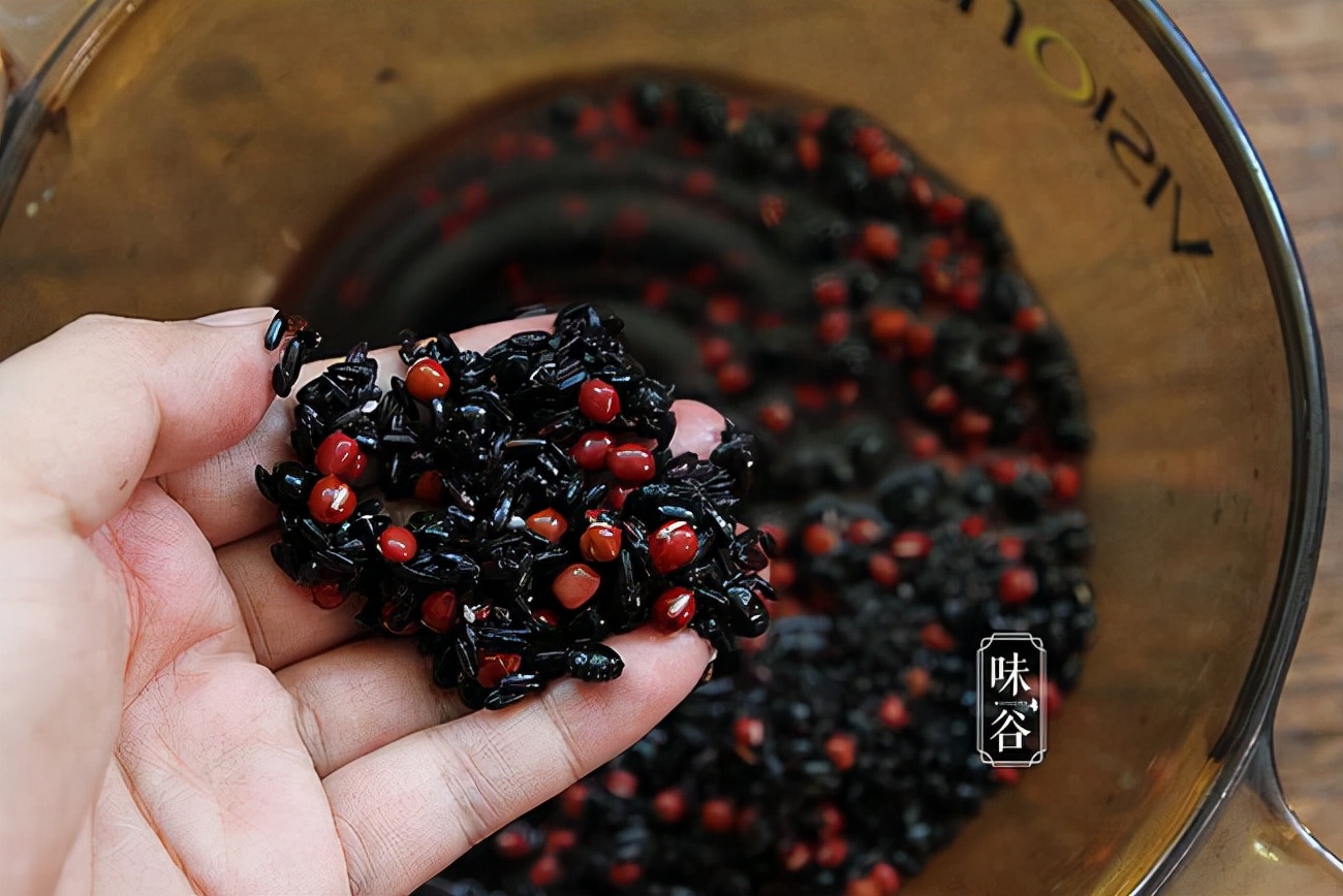 立冬过后，用这4种食材煮粥，软糯香甜还暖身，大人孩子都爱喝