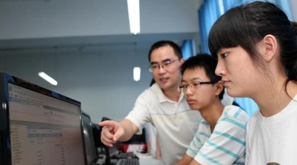 高考成绩公布时间出炉，上海、四川率先出分，辽宁考生很羡慕