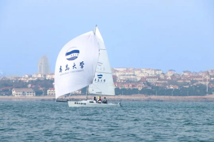 央视频频聚焦！占地2655亩，这所建在海边的山东高校，已跻身全国百强！