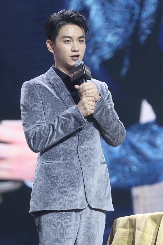 胡子造型图片大全(陈晓留胡子的样子太帅了) - 赤虎壹号