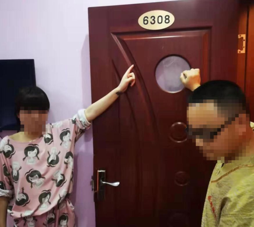 合肥一浴场内神秘男子常带客“消失”？！3重暗门后竟藏涉黄团伙