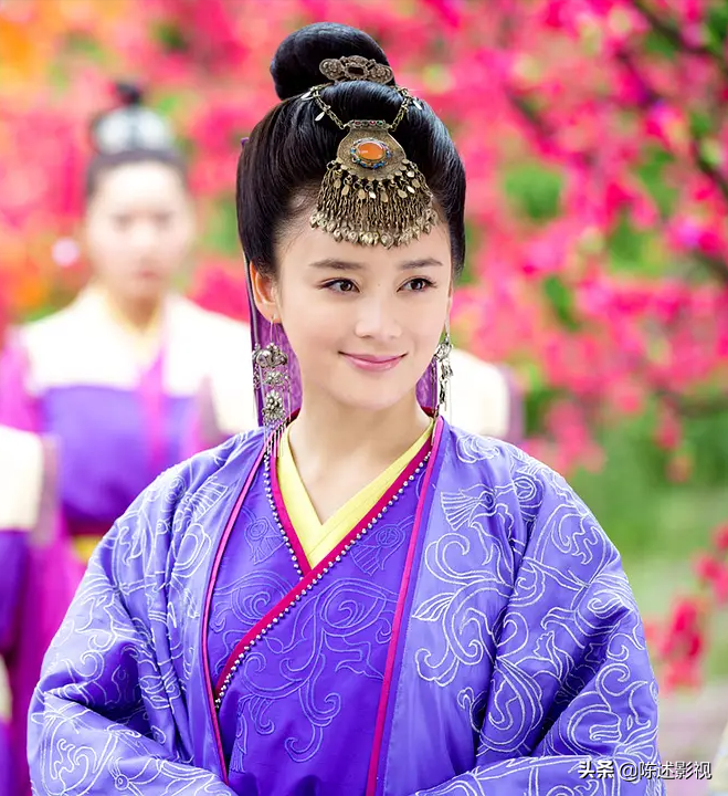 10位演任盈盈的女星,把她们的颜值一对比,差距太惨烈